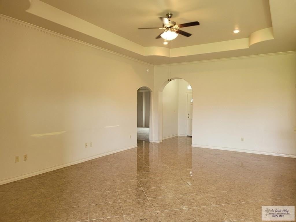 5309 Artesia Cir - Photo 3 of 18