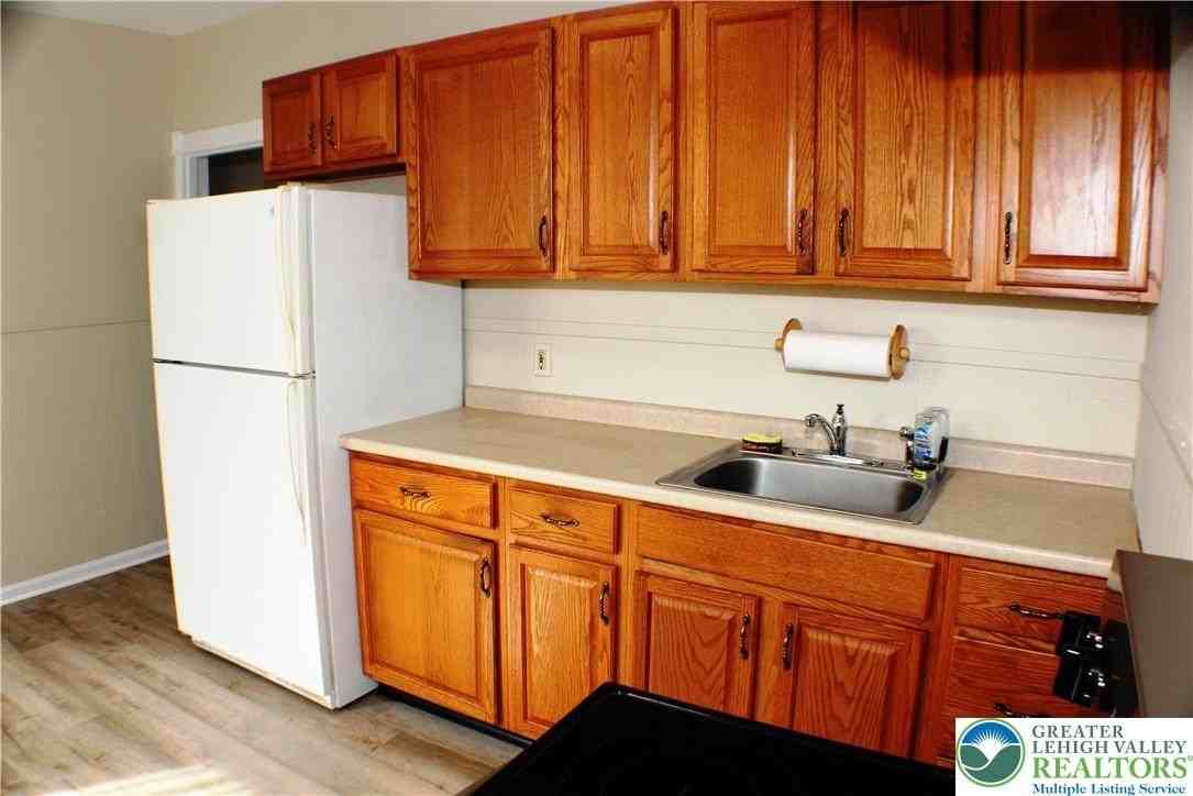 353 N 6th St - Photo 7 of 20