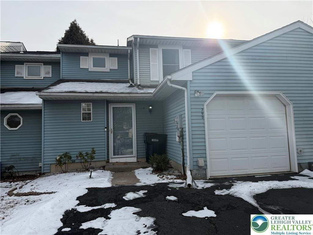 793 Briarstone Rd - Photo 2 of 24