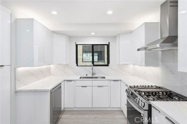 613 Marigold Ave - Photo 2 of 8