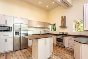 featured image of 805 Katella St