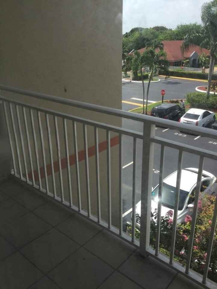 18810 Nw 57th Ave #306 - Photo 3 of 7