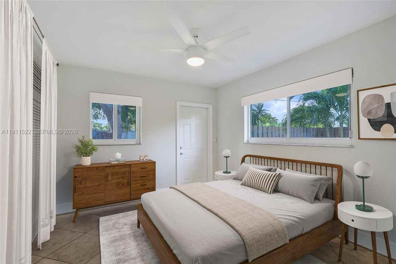 3033 Ne 20th Ter #2 - Photo 3 of 22