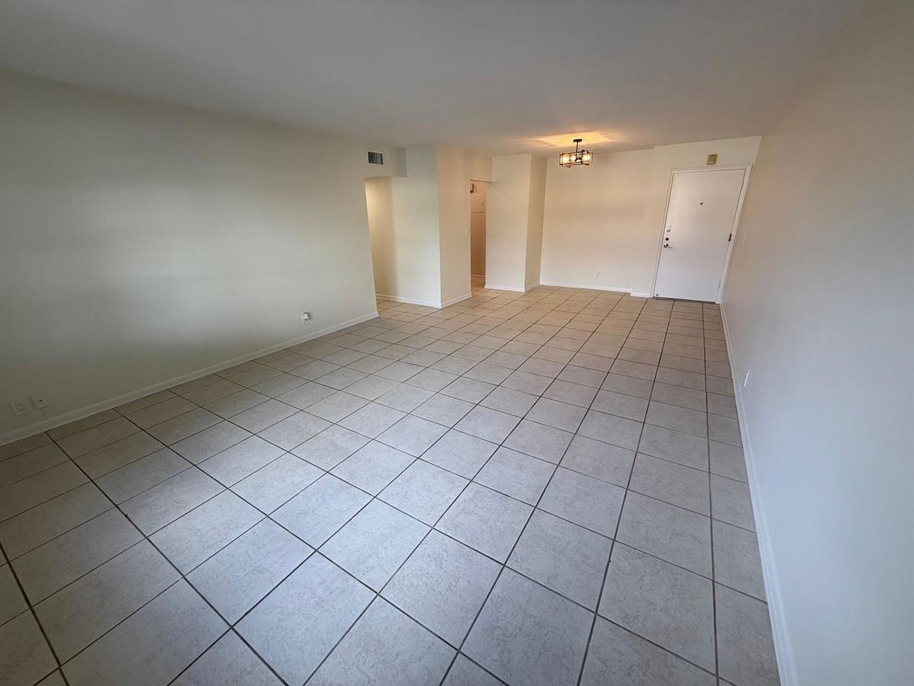 1950 N Andrews Ave #216D - Photo 5 of 8