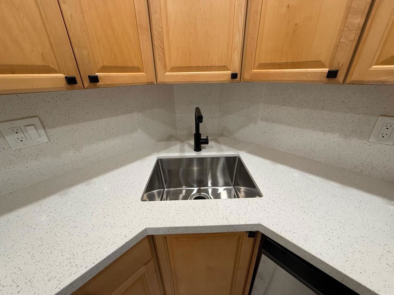 1950 N Andrews Ave #216D - Photo 7 of 8