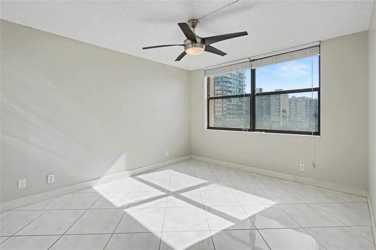 801 N Ocean Blvd #604 - Photo 7 of 8