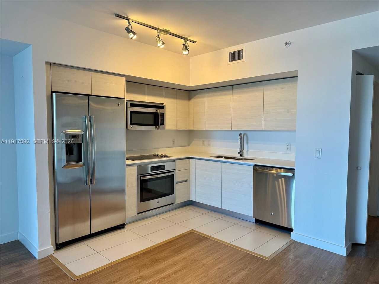 4250 Biscayne Blvd #1006 - Photo 4 of 21