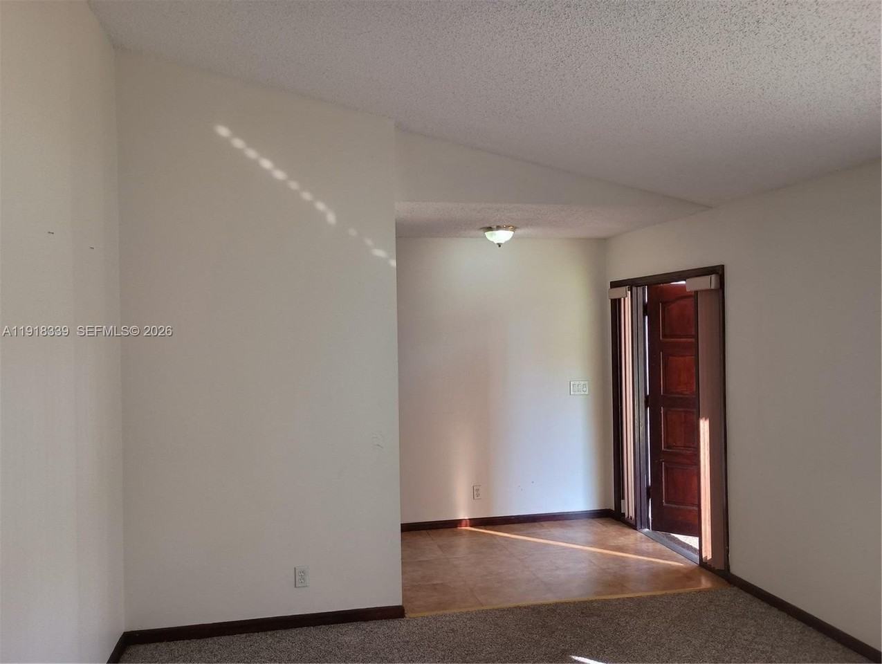 1125 Nw 78th Ave - Photo 4 of 18