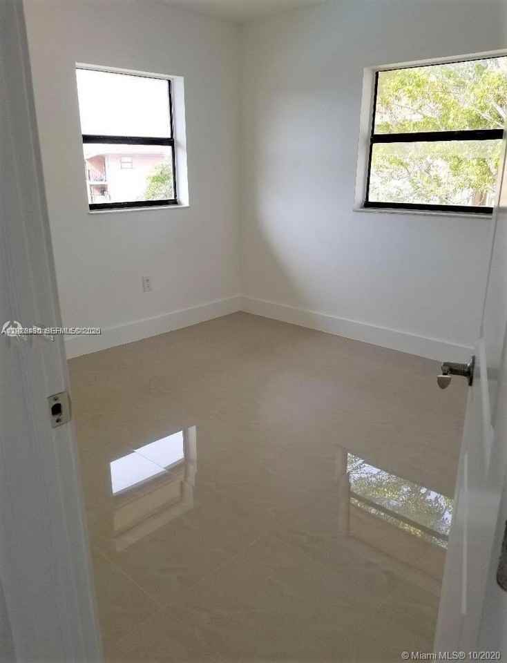 13231 Sw 17th Ln #21-8 - Photo 6 of 20