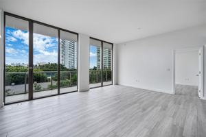 featured image of 2678 Tigertail Ave #404