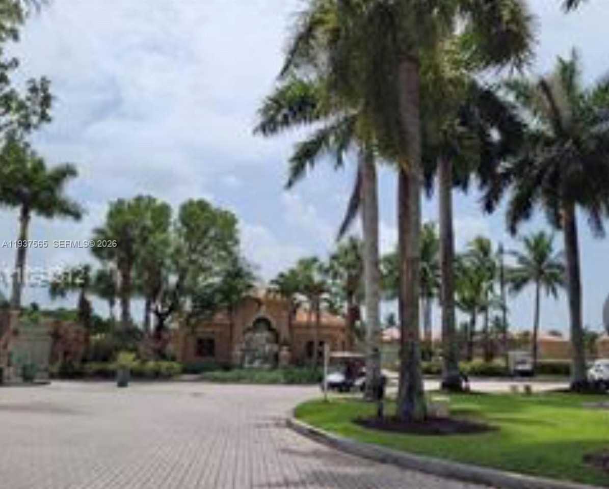 6400 Nw 114th Ave #1138 - Photo 2 of 15