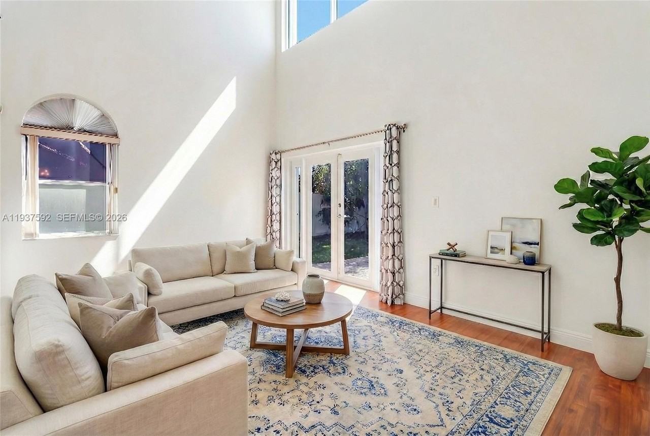 19144 Nw 13th St - Photo 4 of 29