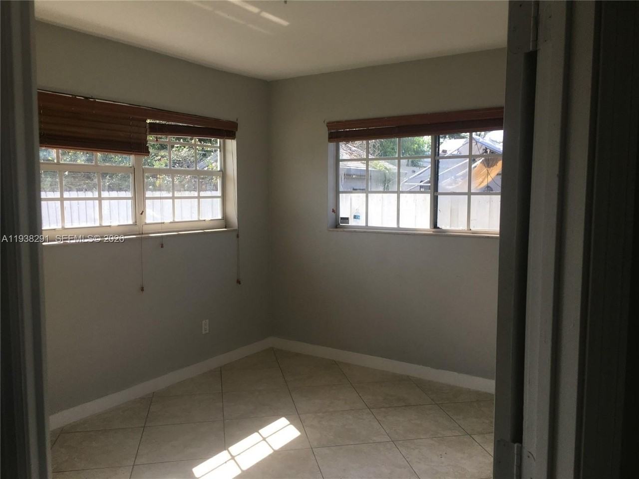 5631 W 10th Ave - Photo 7 of 15