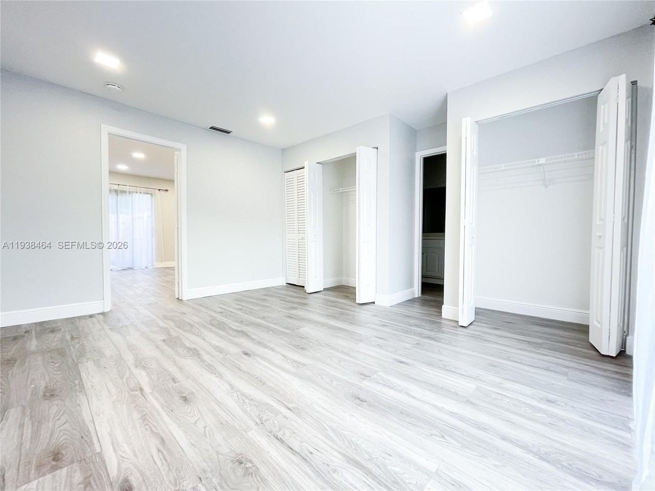 1826 My Pl - Photo 7 of 9