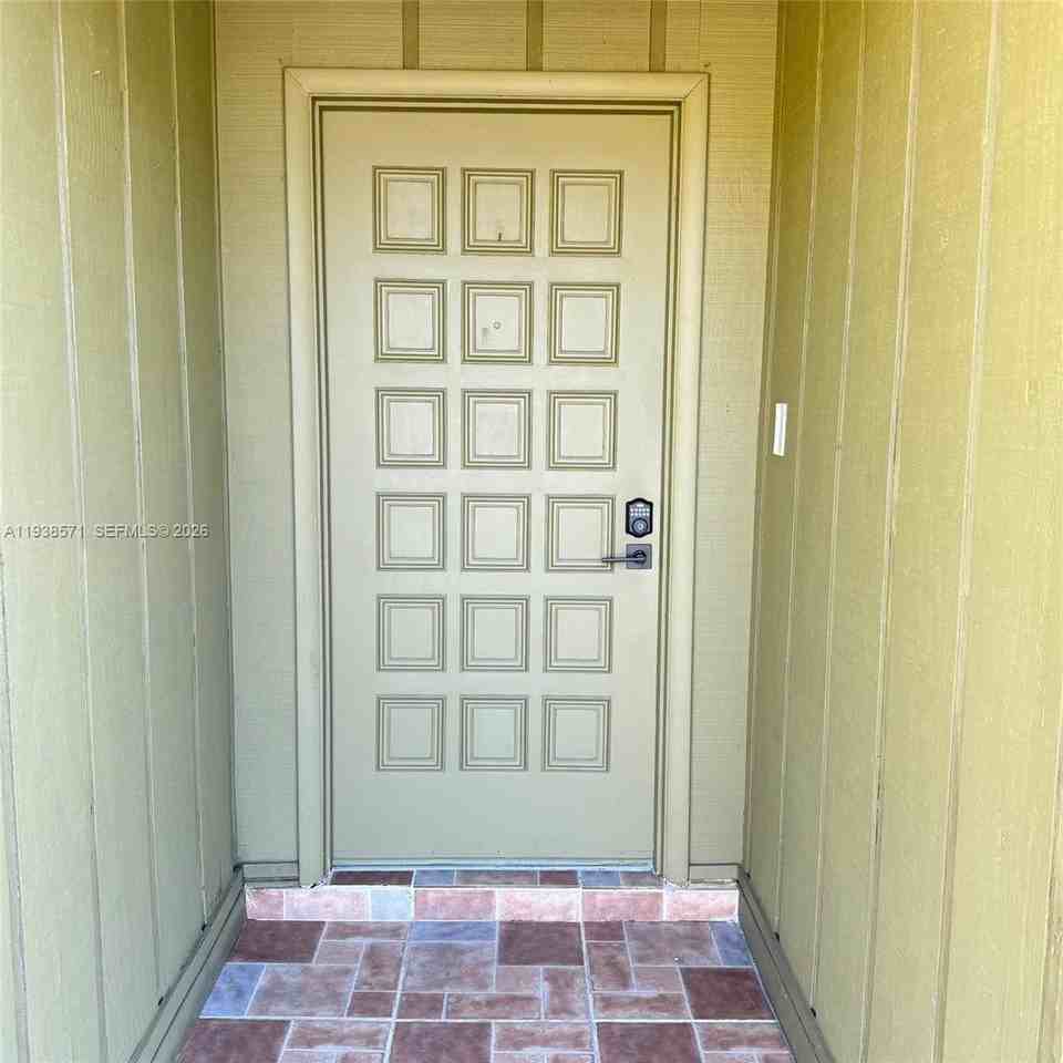 12144 Sw 110th Street Cir W - Photo 4 of 29