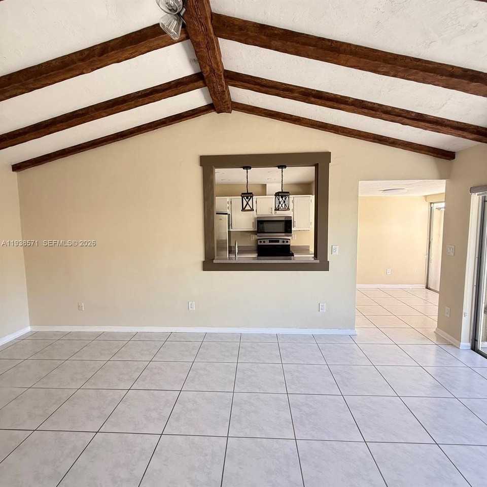 12144 Sw 110th Street Cir W - Photo 7 of 29