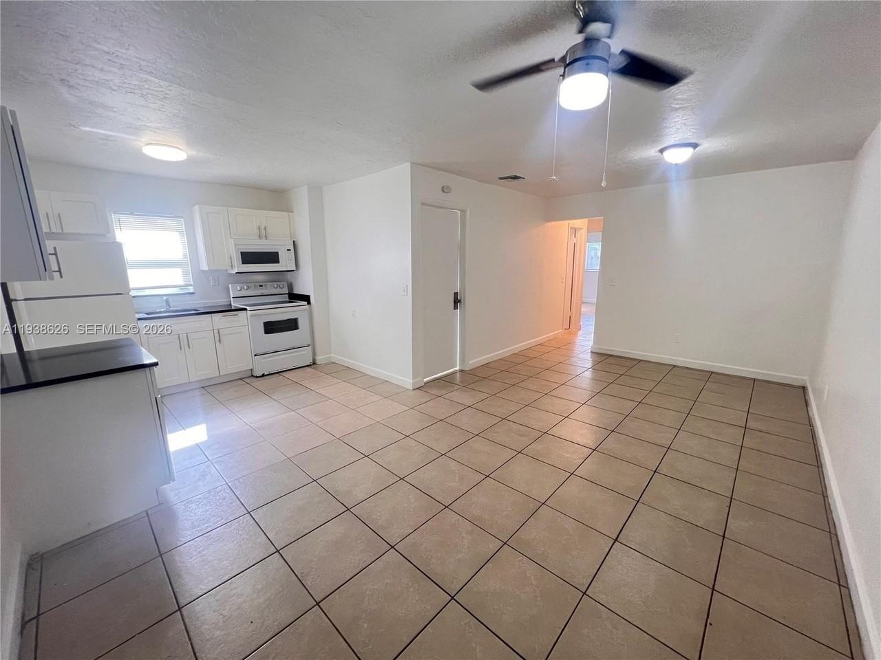 5600 Nw 15th St #7 - Photo 2 of 7