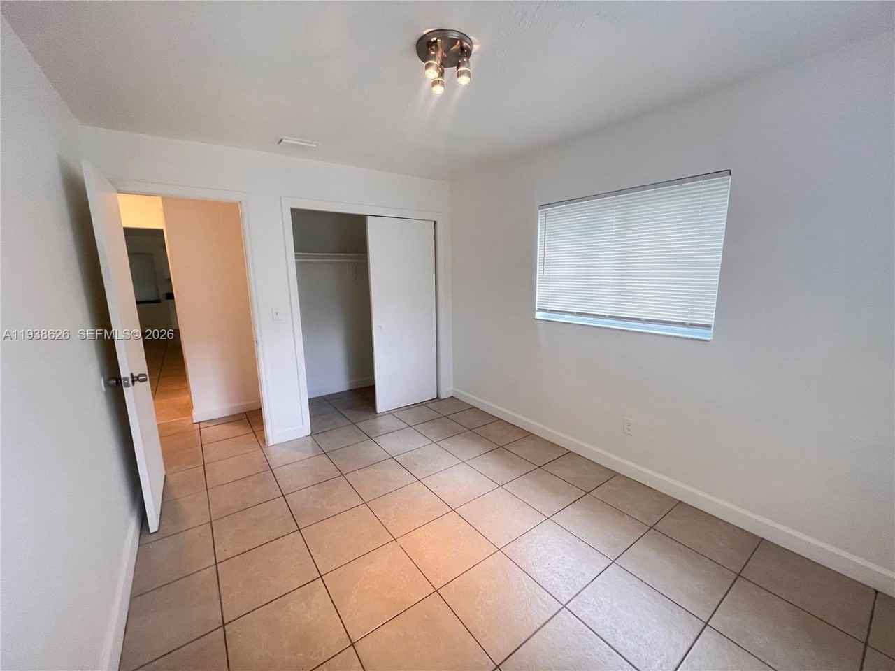 5600 Nw 15th St #7 - Photo 3 of 7