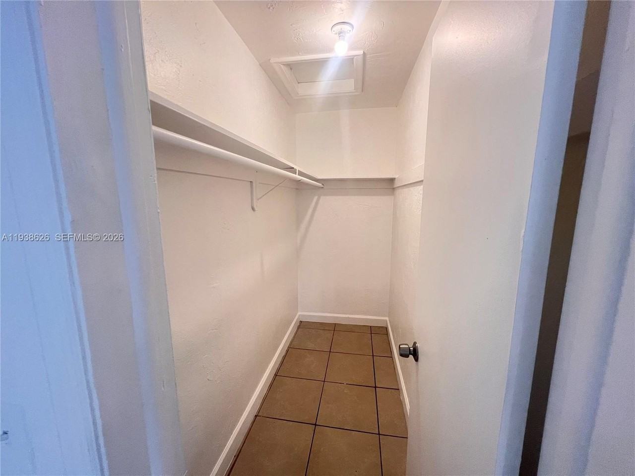 5600 Nw 15th St #7 - Photo 5 of 7