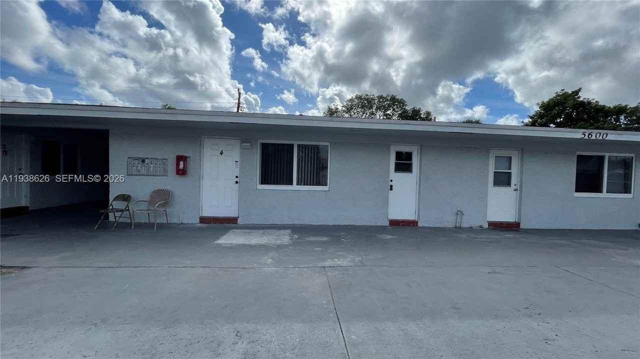 5600 Nw 15th St #7 - Photo 7 of 7