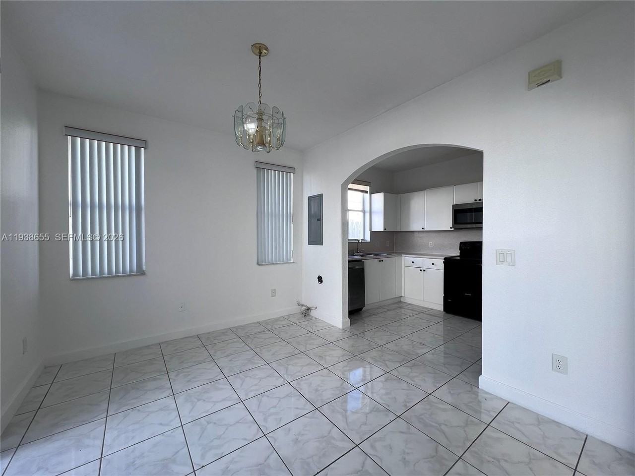 15549 Sw 40th St #303 - Photo 5 of 17