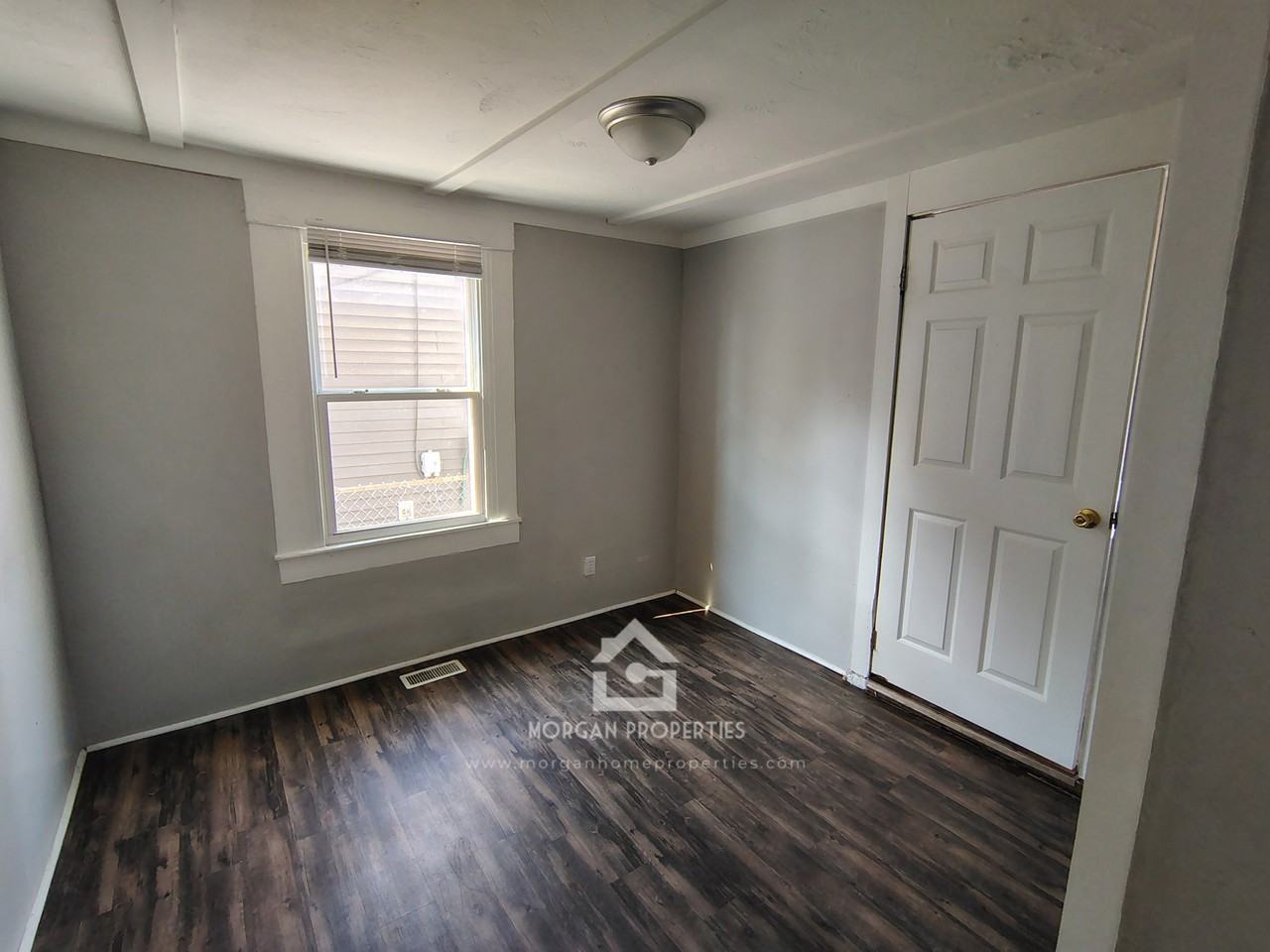 2420 Fletcher St - Photo 5 of 7