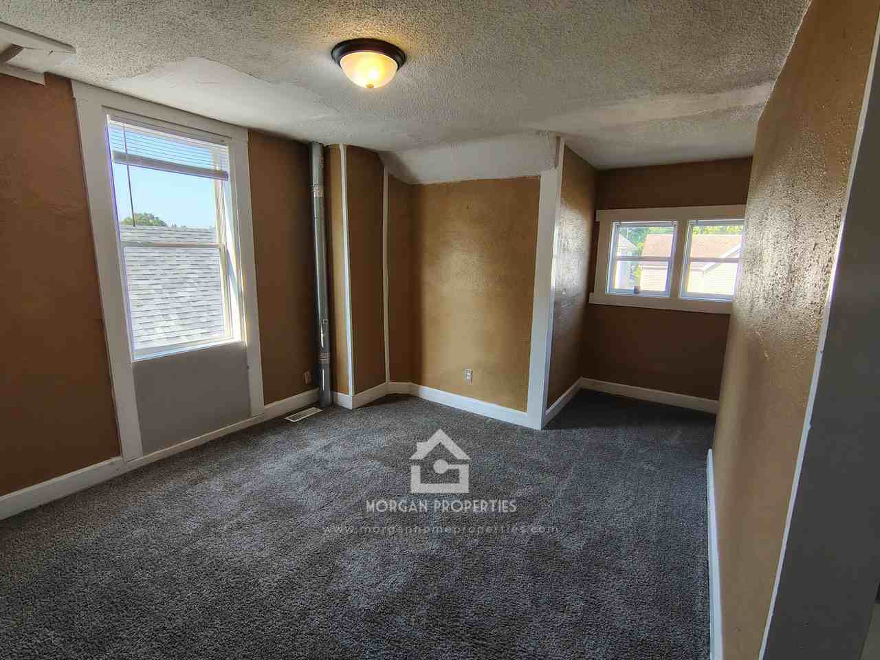 2420 Fletcher St - Photo 6 of 7