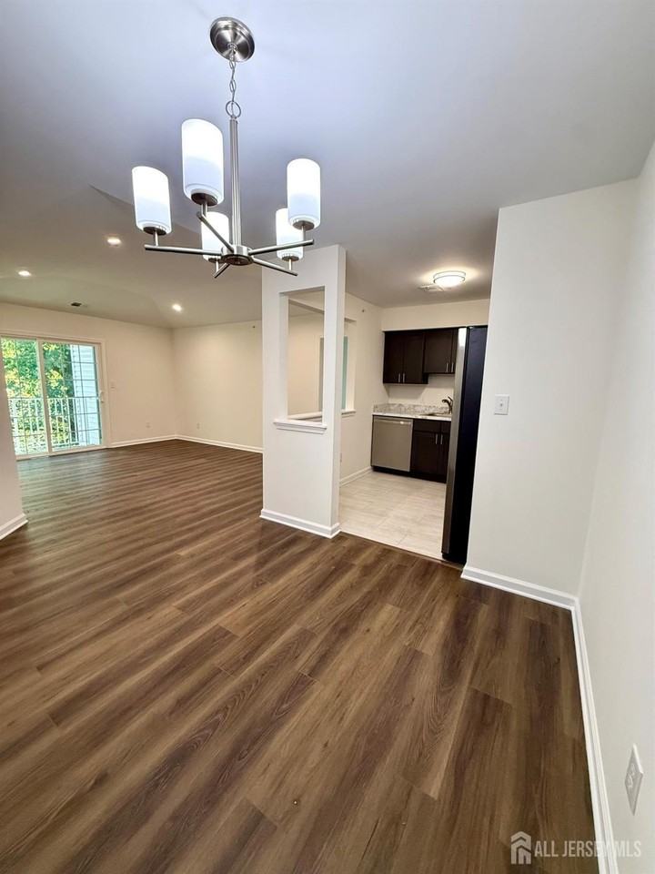 1238 Waterford Dr - Photo 7 of 20