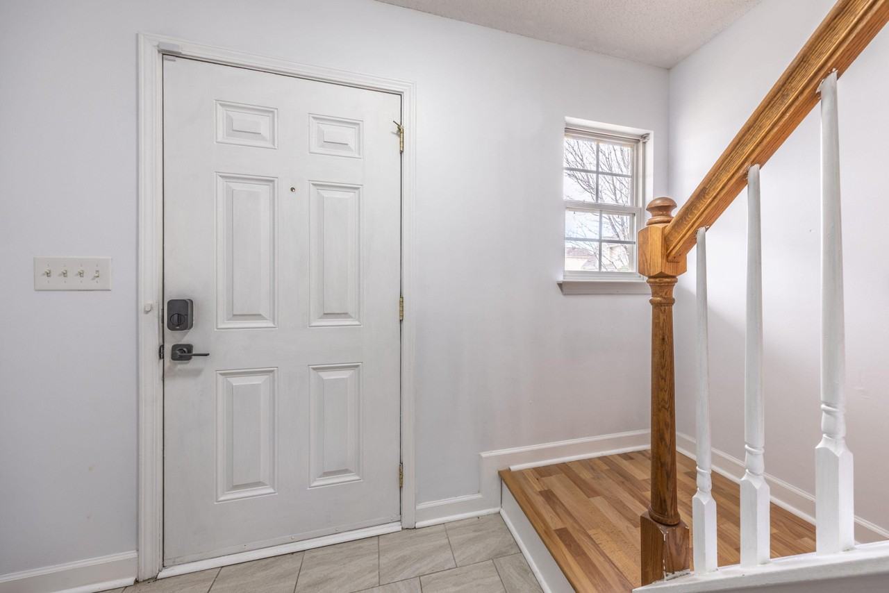 Crowders Woods Dr - Photo 4 of 18