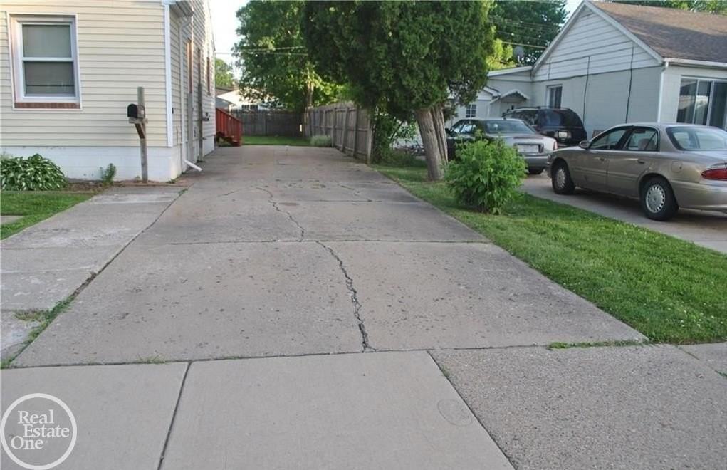 11036 Stephens Rd - Photo 2 of 14