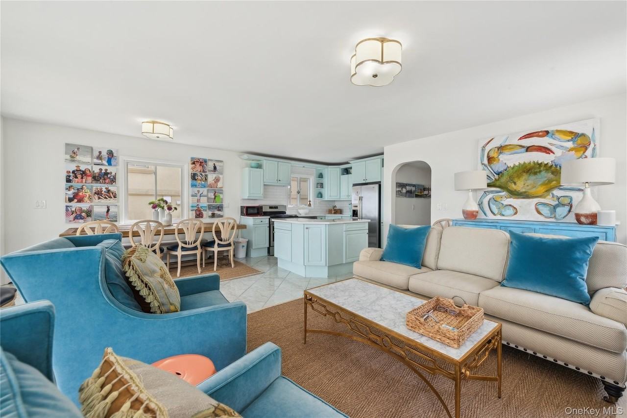 87 Bay St - Photo 4 of 45