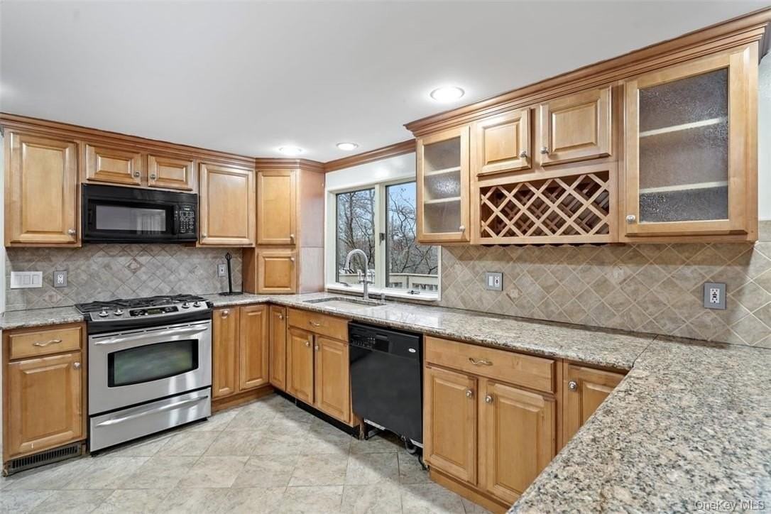 17 Valley Dr - Photo 2 of 20