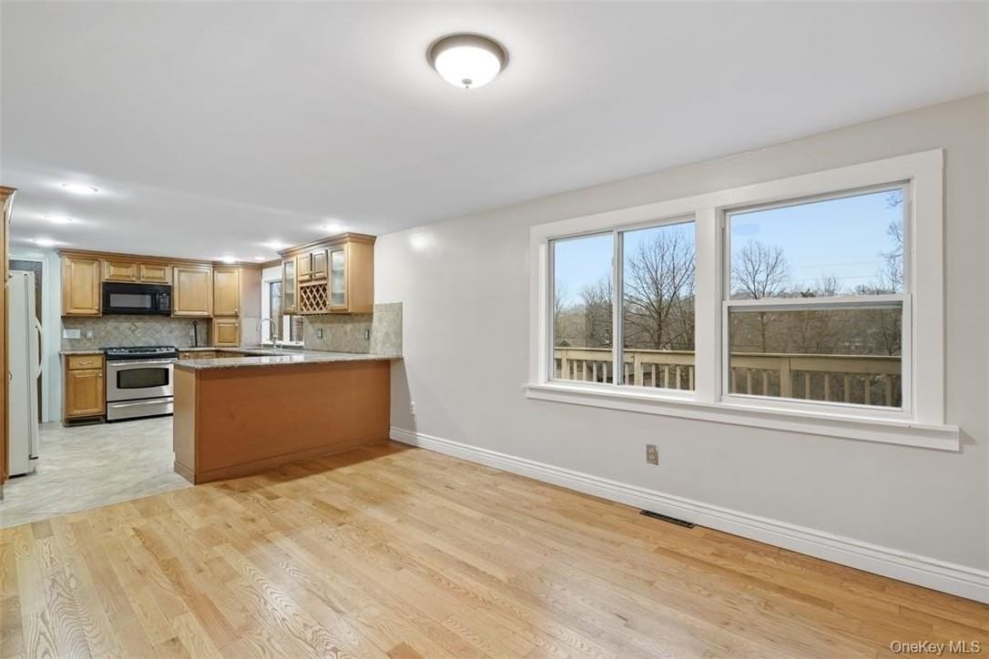 17 Valley Dr - Photo 7 of 20