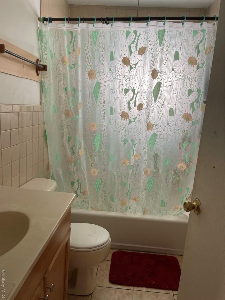 196 Carson Ave - Photo 4 of 4