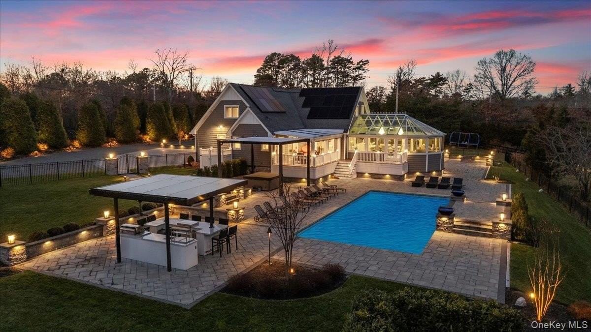 19 W Tiana Rd - Photo 2 of 50