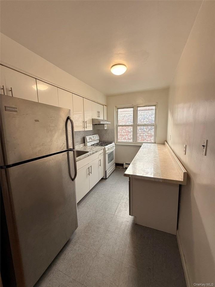 7627 170th St Unit 2fl #2FL - Photo 4 of 8