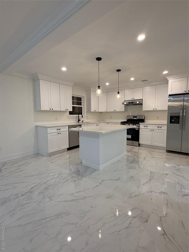 134 Cedar Ln - Photo 2 of 15