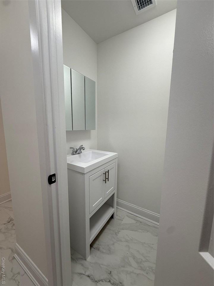 134 Cedar Ln - Photo 5 of 15