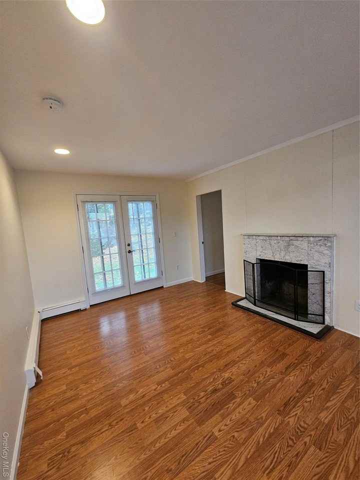 22A Town Path Apt 2 #2 - Photo 4 of 10