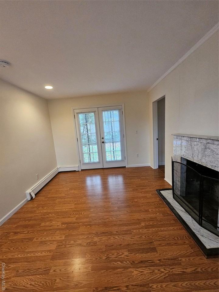 22A Town Path Apt 2 #2 - Photo 5 of 10