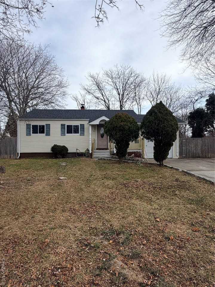 717 Doane Ave - Photo 4 of 12