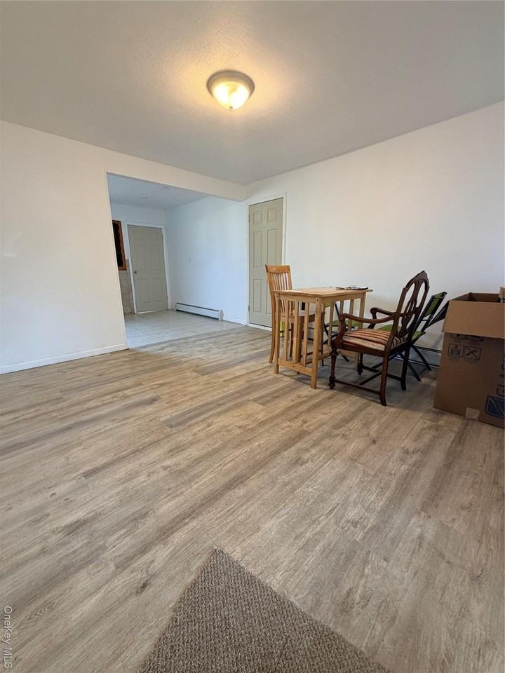 717 Doane Ave - Photo 5 of 12