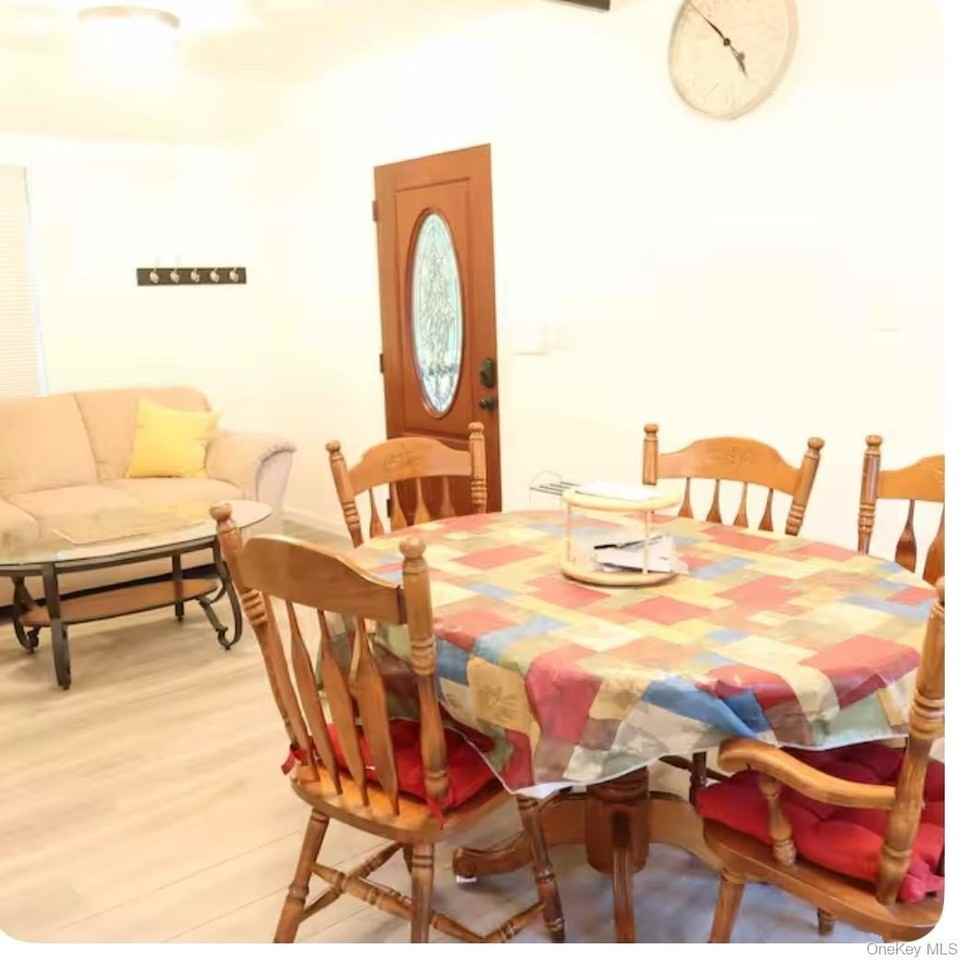 137 Canterbury Rd - Photo 6 of 20