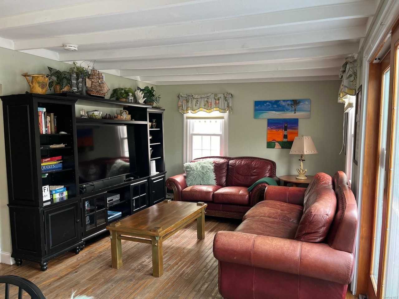 804 Evergreen Walk - Photo 3 of 13