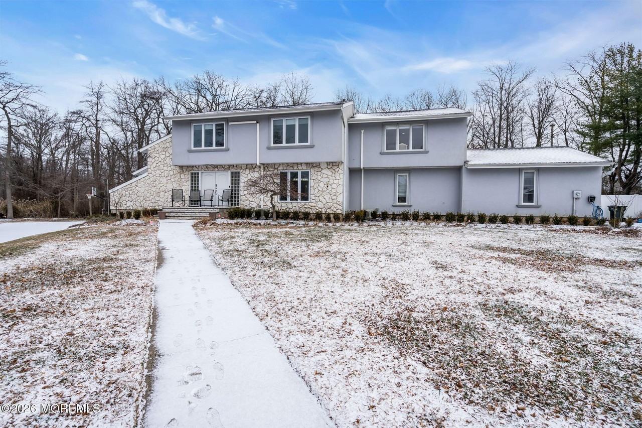 7 Harvard Ct - Photo 5 of 25