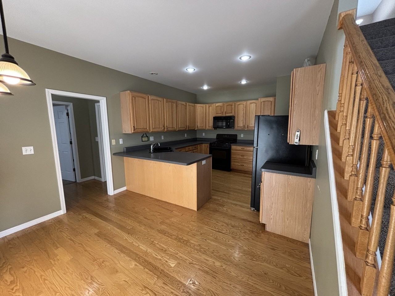 702 Plum St - Photo 6 of 25