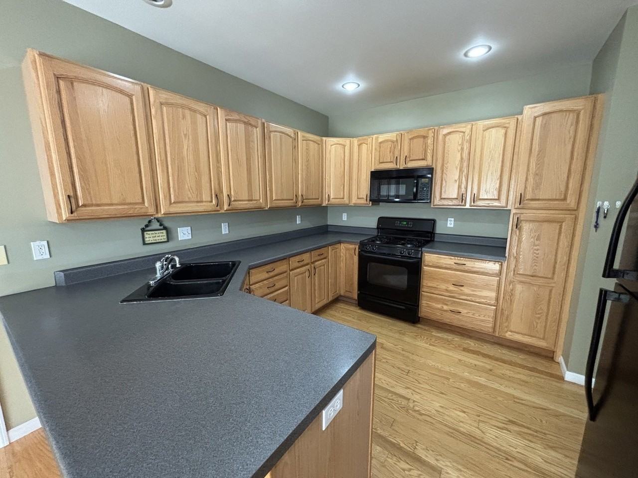 702 Plum St - Photo 7 of 25