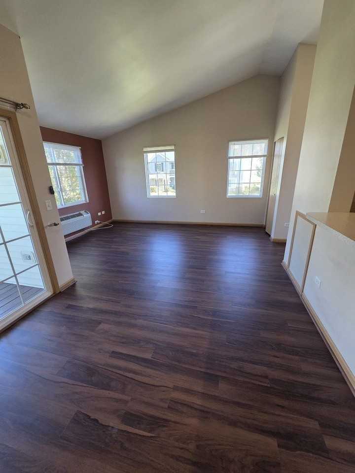 2125 Silverstone Dr Unit 2113 #2113 - Photo 3 of 16