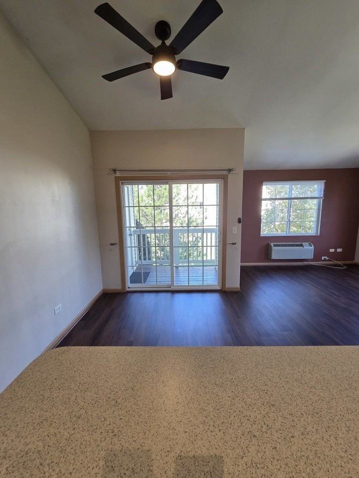 2125 Silverstone Dr Unit 2113 #2113 - Photo 5 of 16