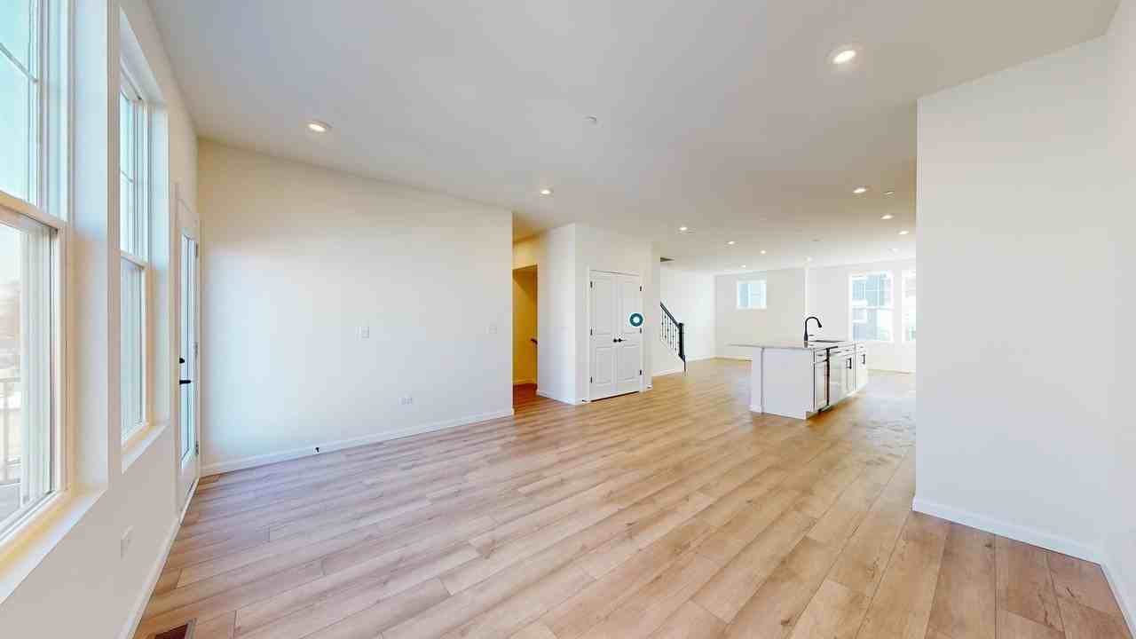 134 Yorktown Ct - Photo 7 of 28